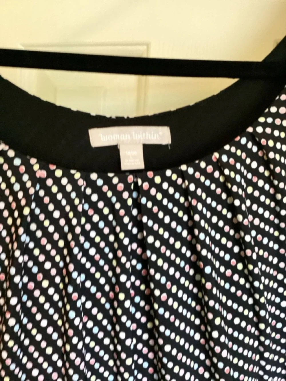 Empire waist black sleeveless maxi dress with pastel polka-dot pattern - Picture 2 of 4